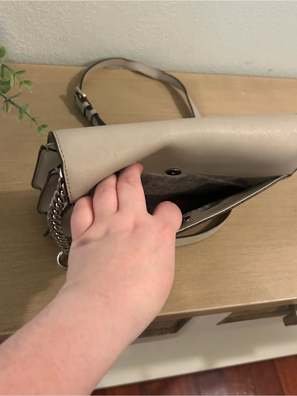 Michael Kors Beige Tan/Grey Crossbody Bag - Picture 9 of 10